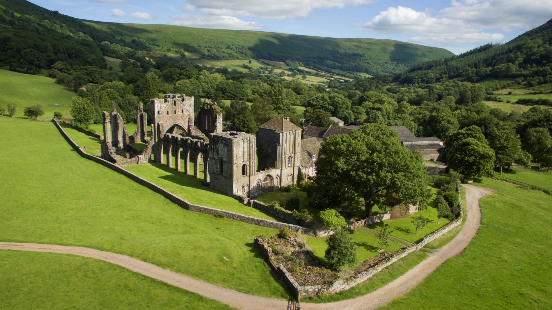 Llanthony Priory Hotel